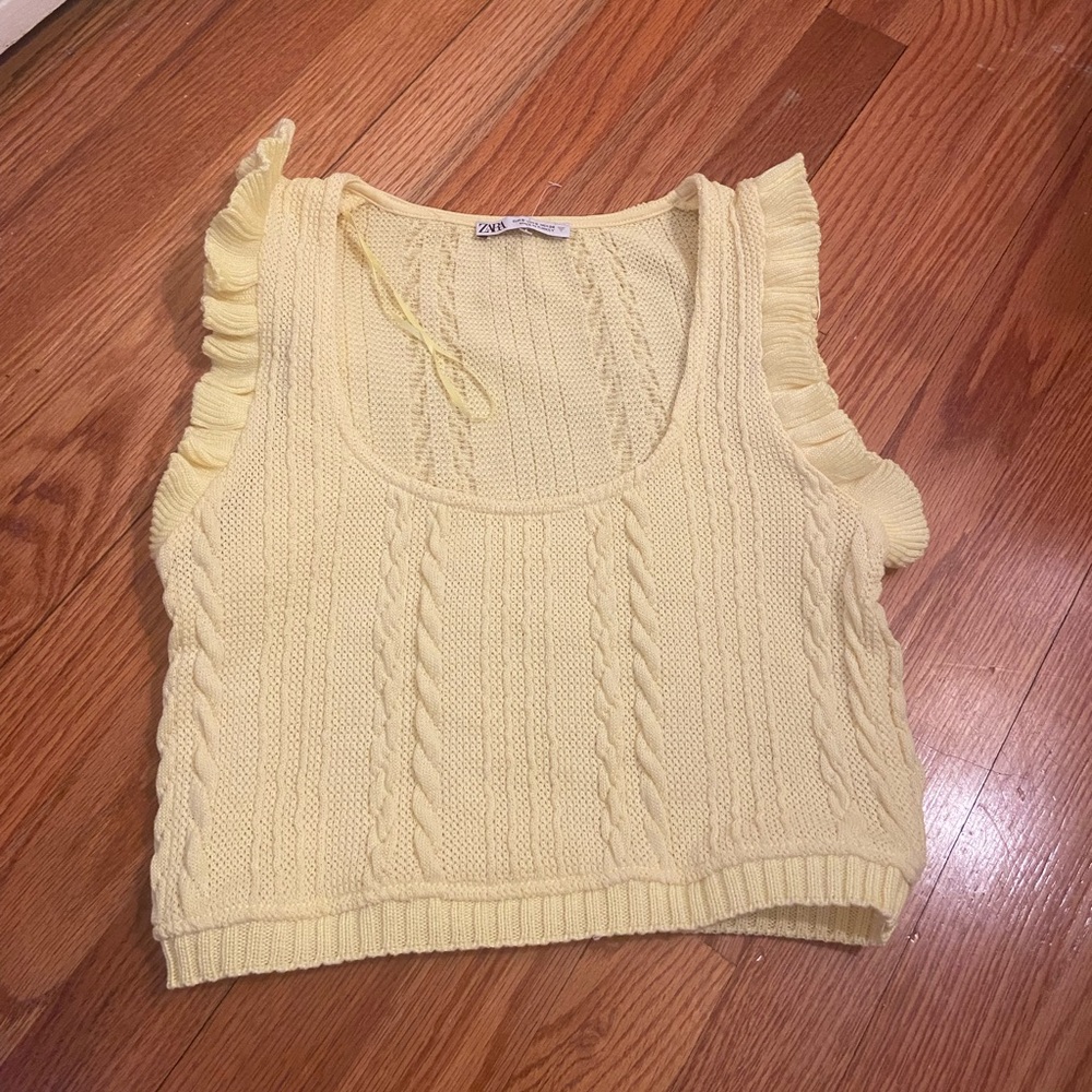Zara Yellow Sweater tank cropped